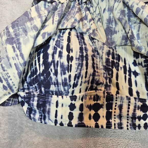 Torrid Swim top Womens 10 (00) Blue Whit tie dye strappy built in bra sexy casua - Picture 3 of 12